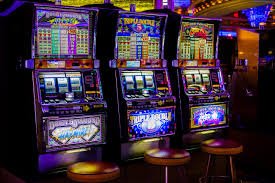 Tampilan mobile dan desktop bestiebet88 sportsbook dan slot online